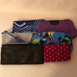 Assortment of 6 cosmetic bags brand new